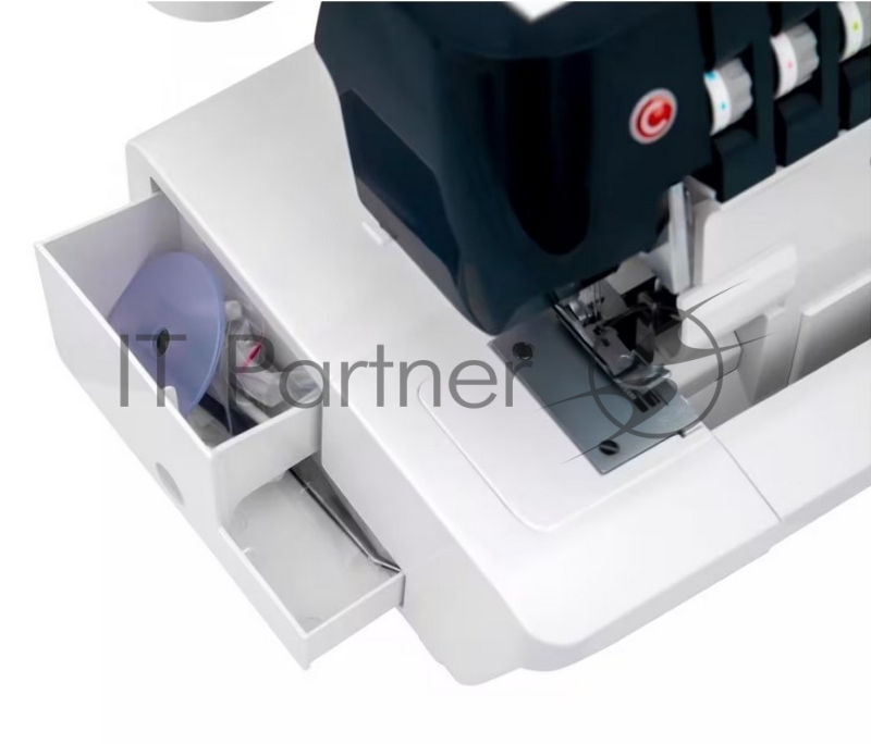 Машина-оверлок COMFORT 700