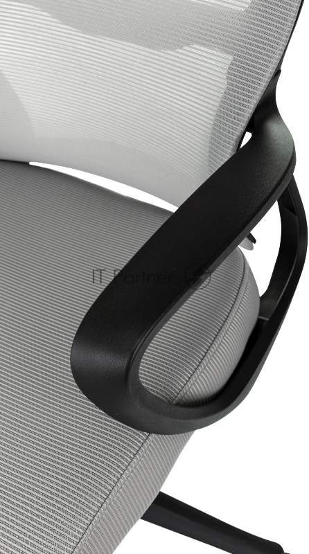 Кресло руководителя Бюрократ Wise серый сетка/ткань с подголов. крестов. пластик