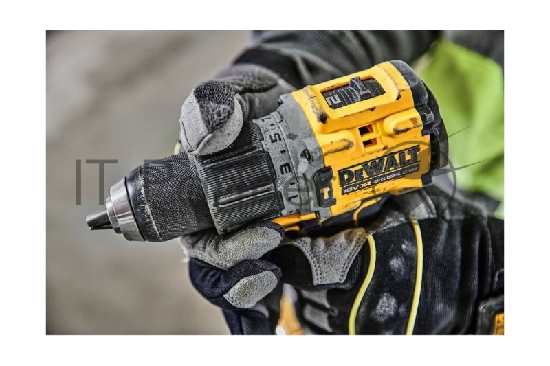 Шуруповерт DeWalt DCD805P2T-QW аккум. патрон:быстрозажимной (кейс в комплекте)
