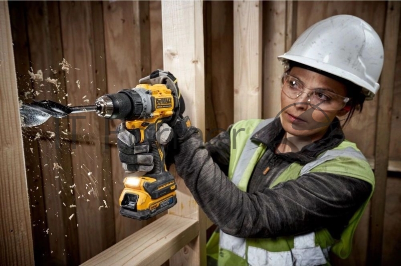 Дрель-шуруповерт DeWalt DCD800E1T-QW аккум. патрон:быстрозажимной (кейс в комплекте)
