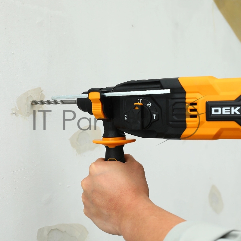 Перфоратор Deko DKH патрон:SDS-plus уд.:3Дж 850Вт (кейс в комплекте)