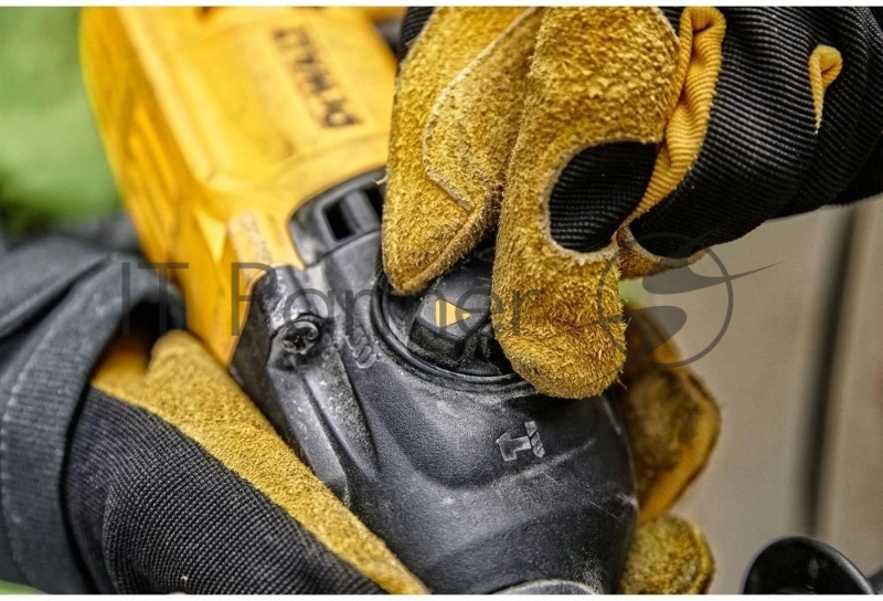 Перфоратор DeWalt D25033K-QS патрон:SDS-plus уд.:2.1Дж (кейс в комплекте)