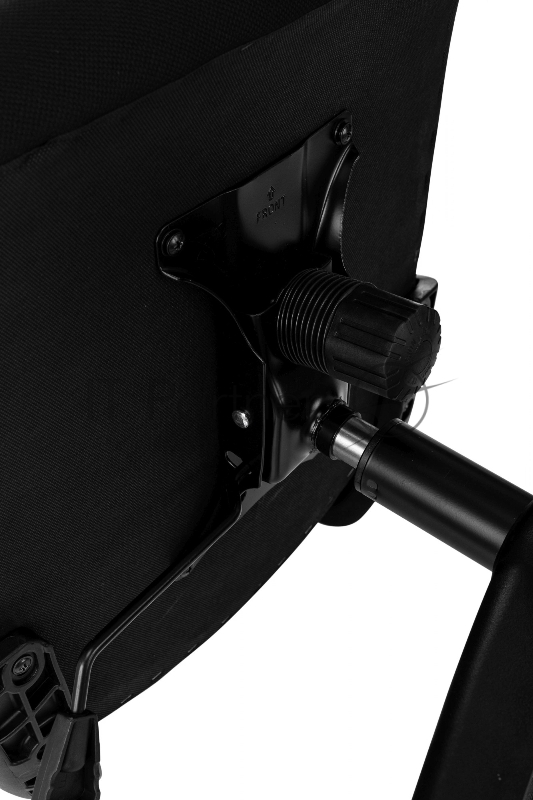 Кресло руководителя Бюрократ Sigma 1 черный сетка/ткань крестов. пластик