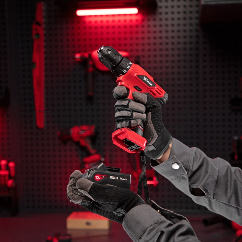 Дрель-шуруповерт аккумуляторная MCDL-12-02, Li-Ion, 12 В, 2 акк. MTX