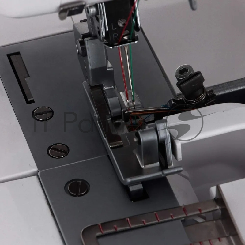 Швейная машинка Comfort 150 (оверлок)