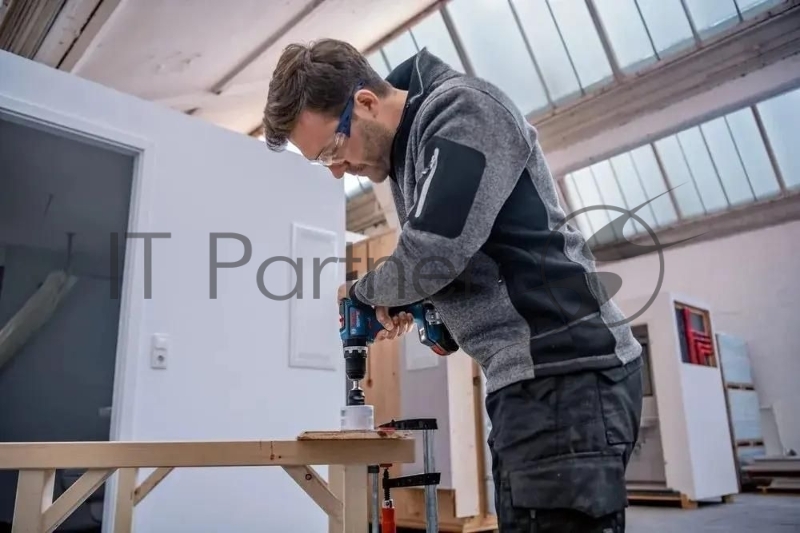 Дрель-шуруповерт Bosch GSR 18V-90 C solo, без АКБ, без ЗУ