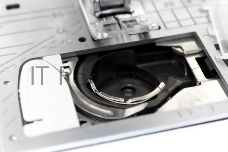 Швейная машина Janome Memory Craft 6700P