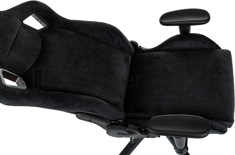 Кресло игровое Zombie Ghost Fabric черный Light-20 крестов. пластик