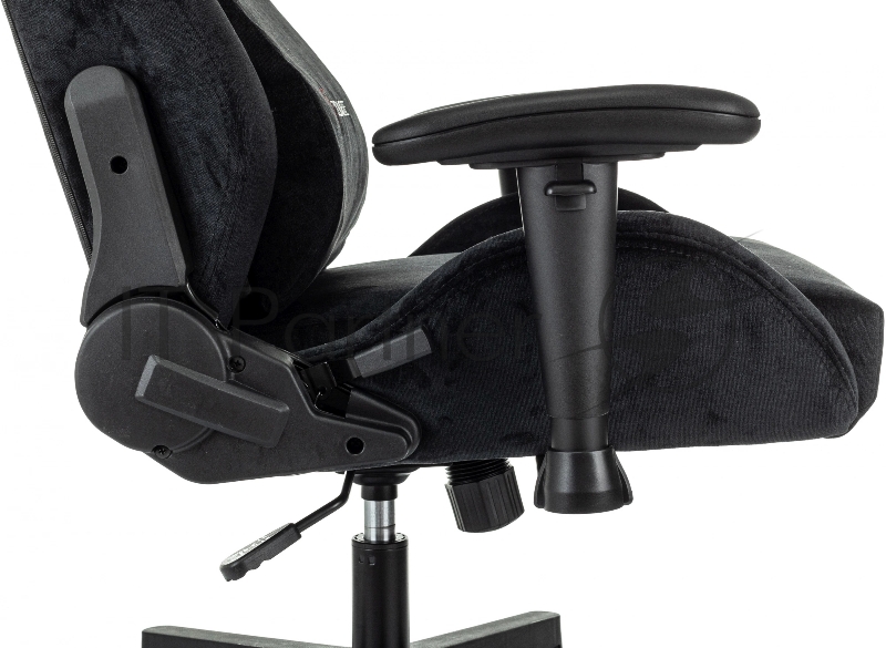 Кресло игровое Zombie Ghost Fabric черный Light-20 крестов. пластик