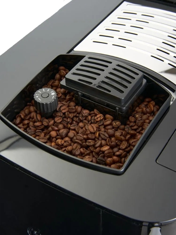 Компактная встраиваемая кофемашина GRAUDE KV 45.0 S