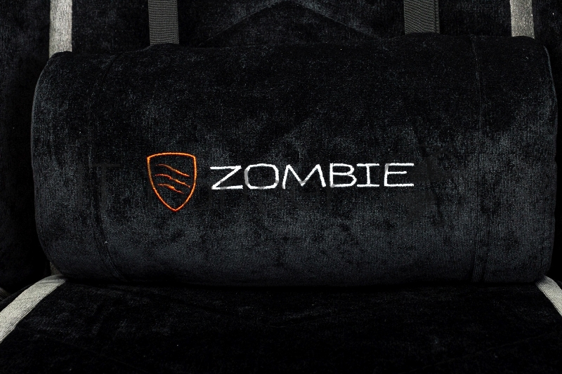 Кресло игровое Zombie Drift/F черный/серый крестов. пластик подст.для ног