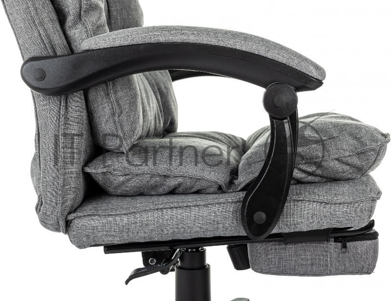 Кресло руководителя Бюрократ CH-820MSG-F светло-серый 38-404 крестов. пластик подст.для ног