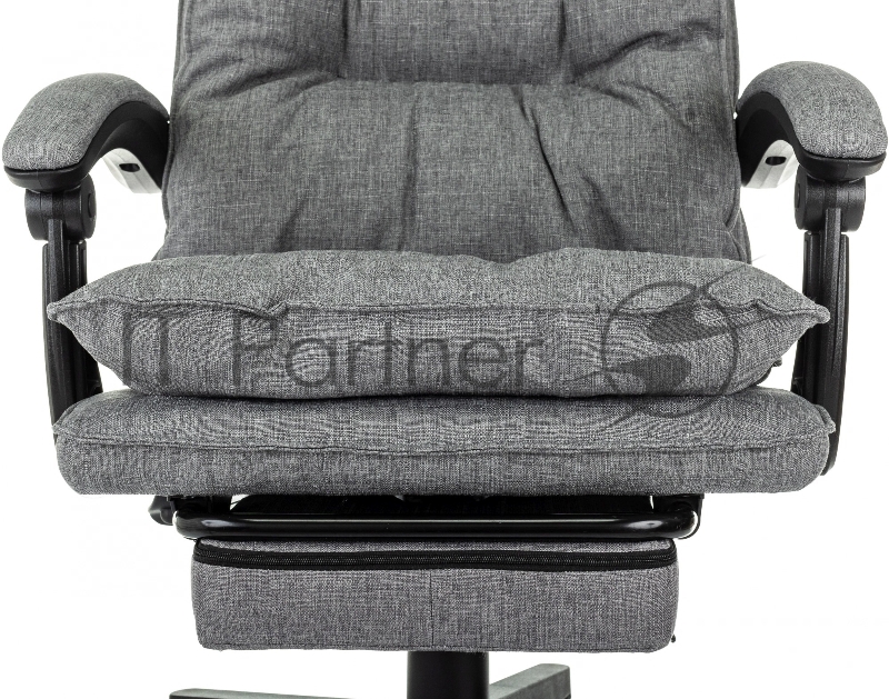 Кресло руководителя Бюрократ CH-820MSG-F светло-серый 38-404 крестов. пластик подст.для ног