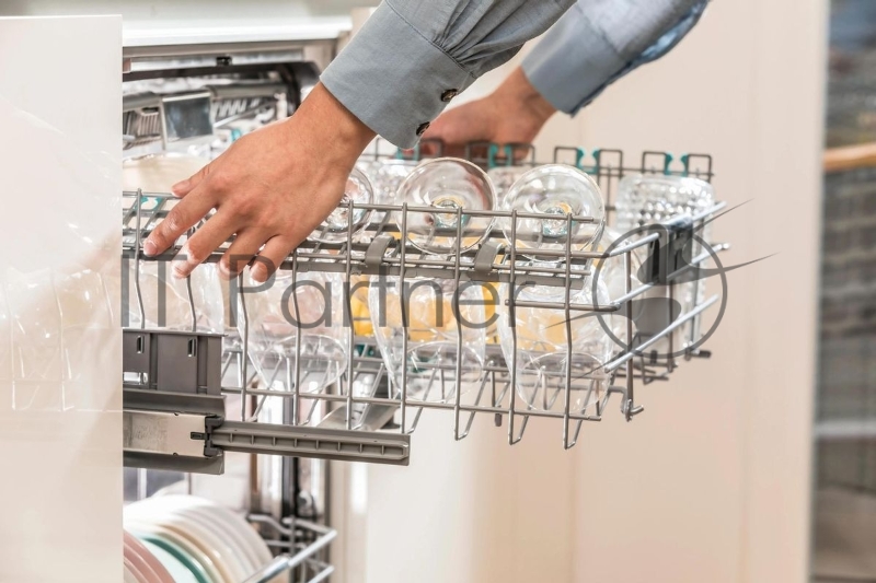 Посудомоечная машина встраив. Gorenje GV642D90 1900Вт узкая черный