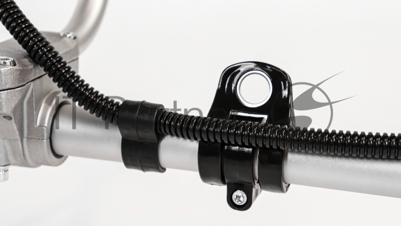 Триммер CHAMPION Т463S-2 (неразъемн.прям. 1,7кВт 47см³ 8кг HT22+40/255/25,4 U-ручка легк.старт)