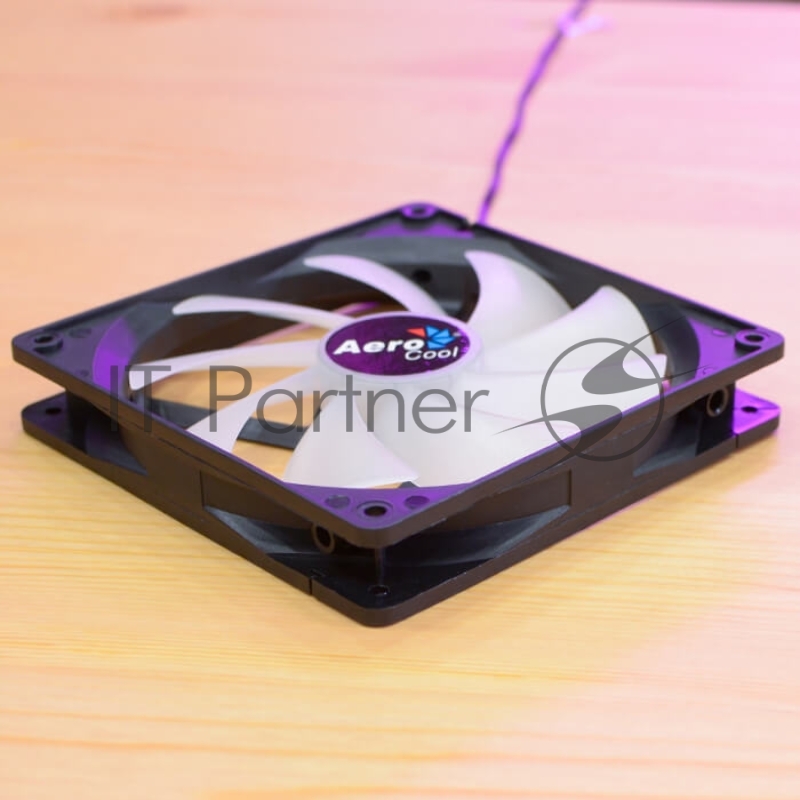 Вентилятор Aerocool / Formula Frost 14 черный, 140 мм, 800 об/мин, 24.2 дБ, 3 pin