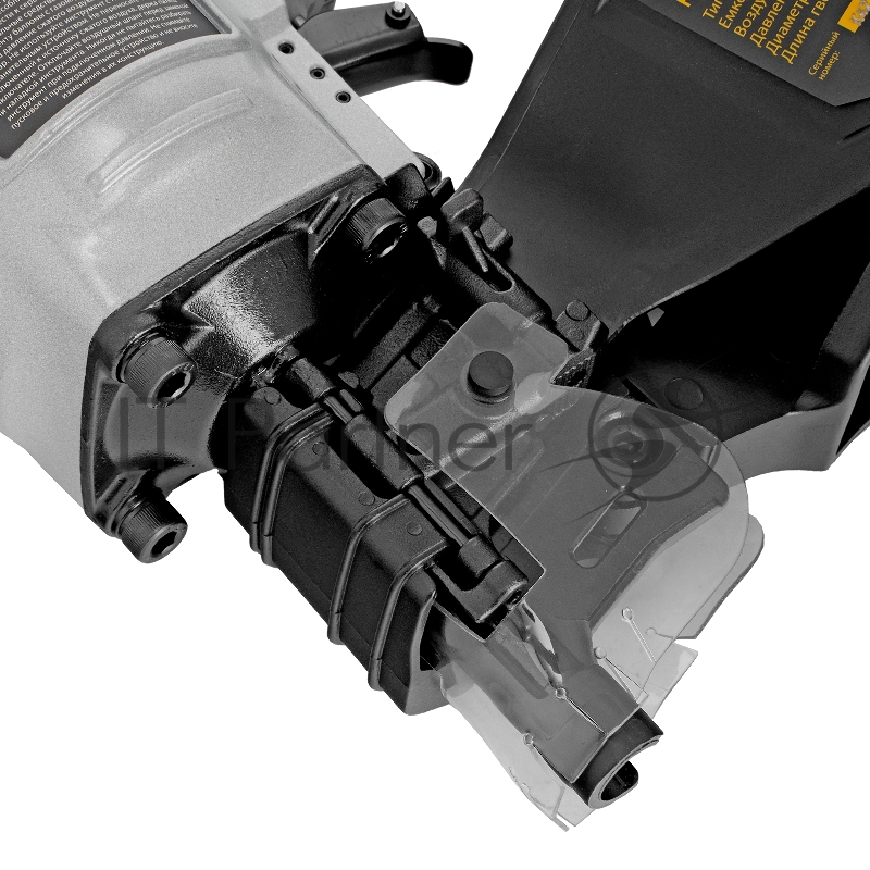 Нейлер пневматический CN70 для гвоздей CNW от 45 до 70 мм// Denzel