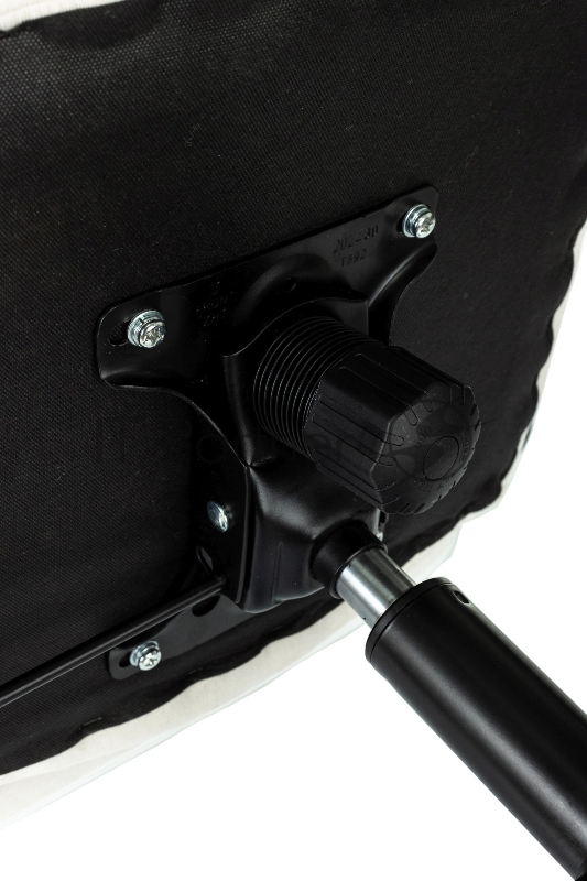 Кресло Бюрократ Triest Fabric молочный Velvet 20 крестов. металл черный