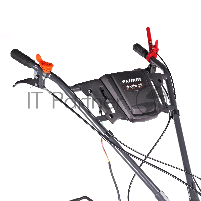 Мотоблок дизельный PATRIOT BOSTON 12DE 12 л,с эл. Стартер: 12V фрезы: 1350 mm коробка передач 2 вперед+ 1 назад