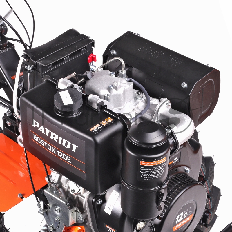Мотоблок дизельный PATRIOT BOSTON 12DE 12 л,с эл. Стартер: 12V фрезы: 1350 mm коробка передач 2 вперед+ 1 назад