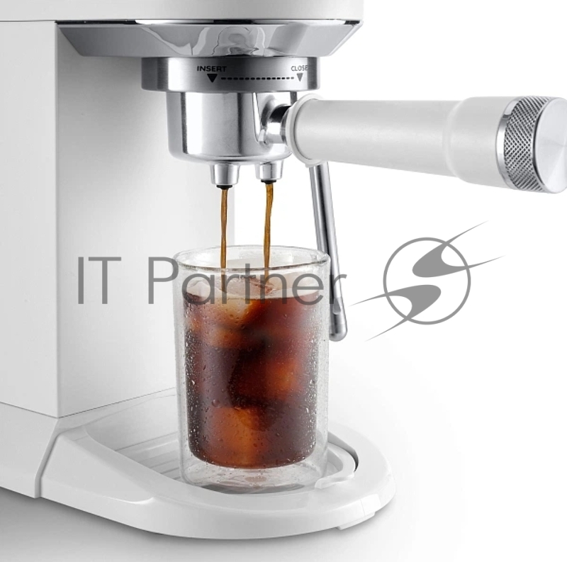 Кофеварка рожковая Delonghi EC890.WI