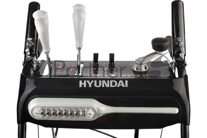Снегоуборщик бензиновый Hyundai S 1176 11л.с.