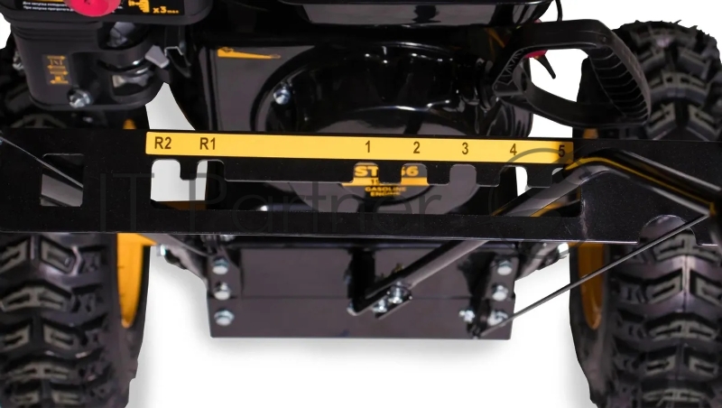 Снегоуборщик бензин. Champion SnowLine PNST656 6.5л.с.